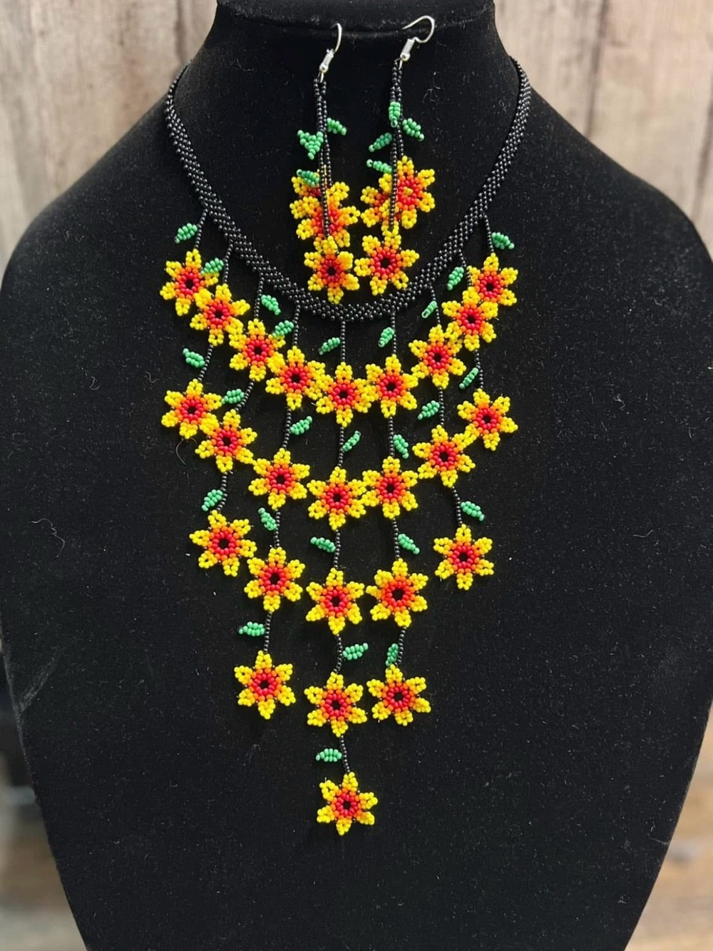 Beaded flower Necklace set